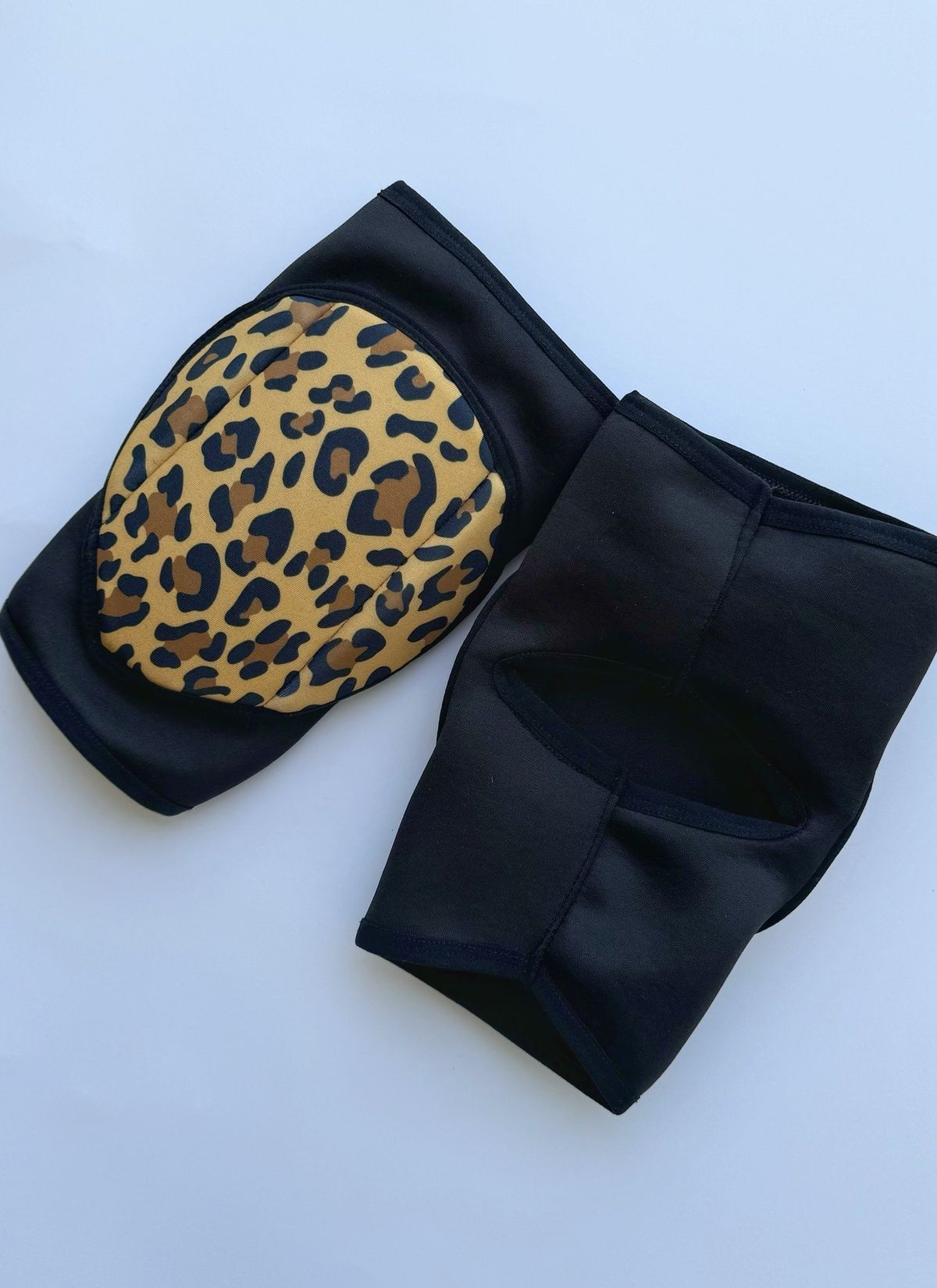 Наколенники black|leopard classic 1980399 фото
